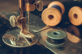 Из какой стали делают иглы для швейных машин?